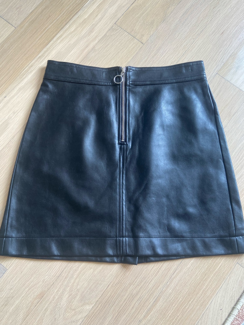 Aritzia Wilfred Black Leather Skirt